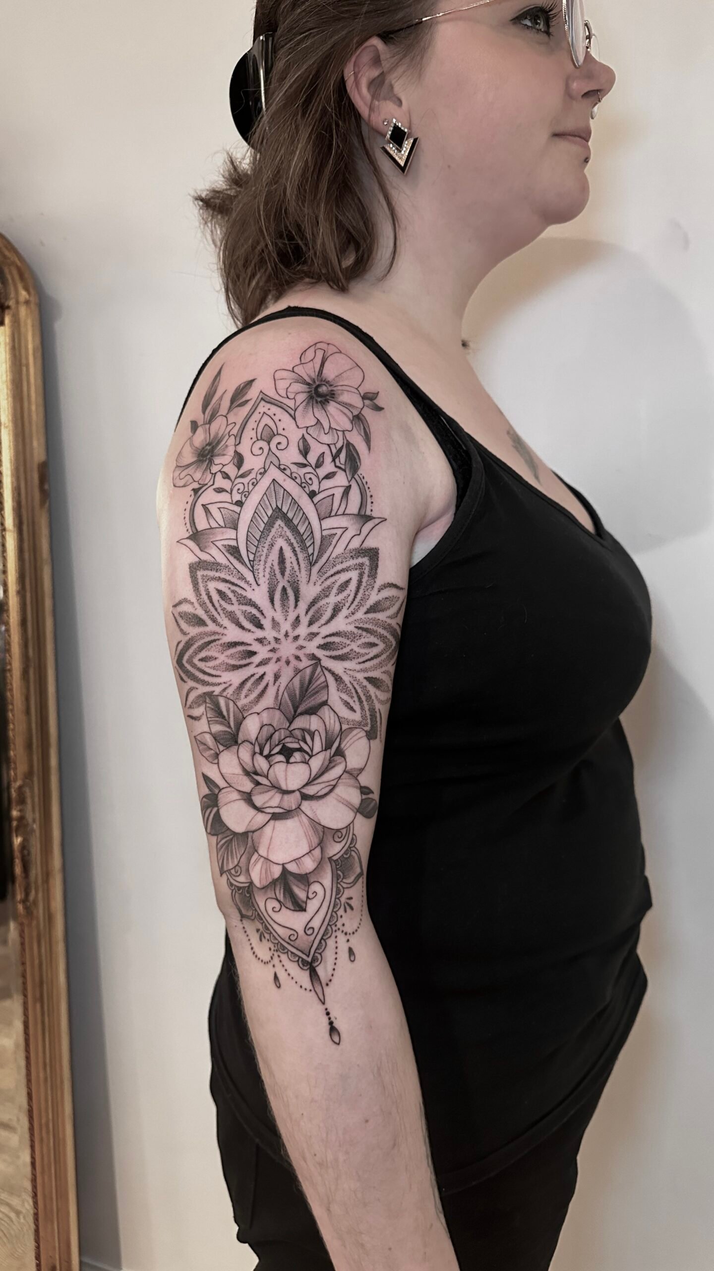 Delicate Script & Line